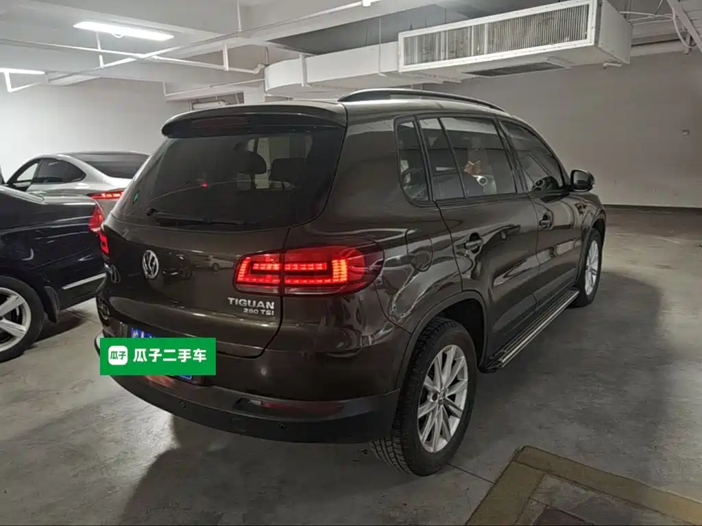 Volkswagen Tiguan — фото 7