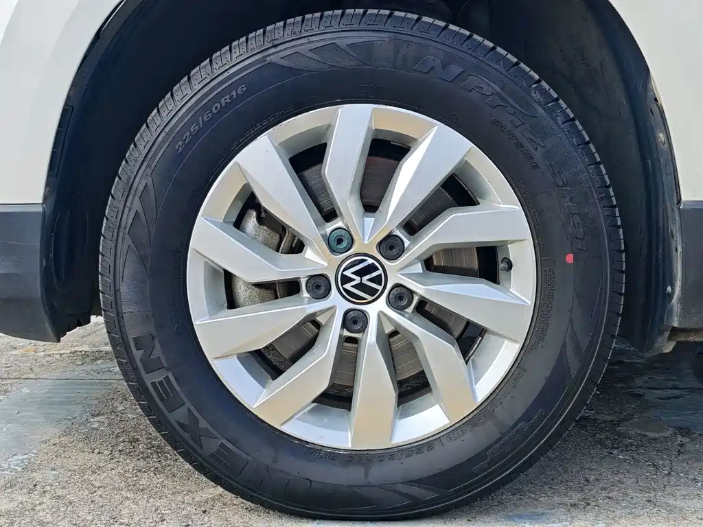 Volkswagen Tharu — фото 18