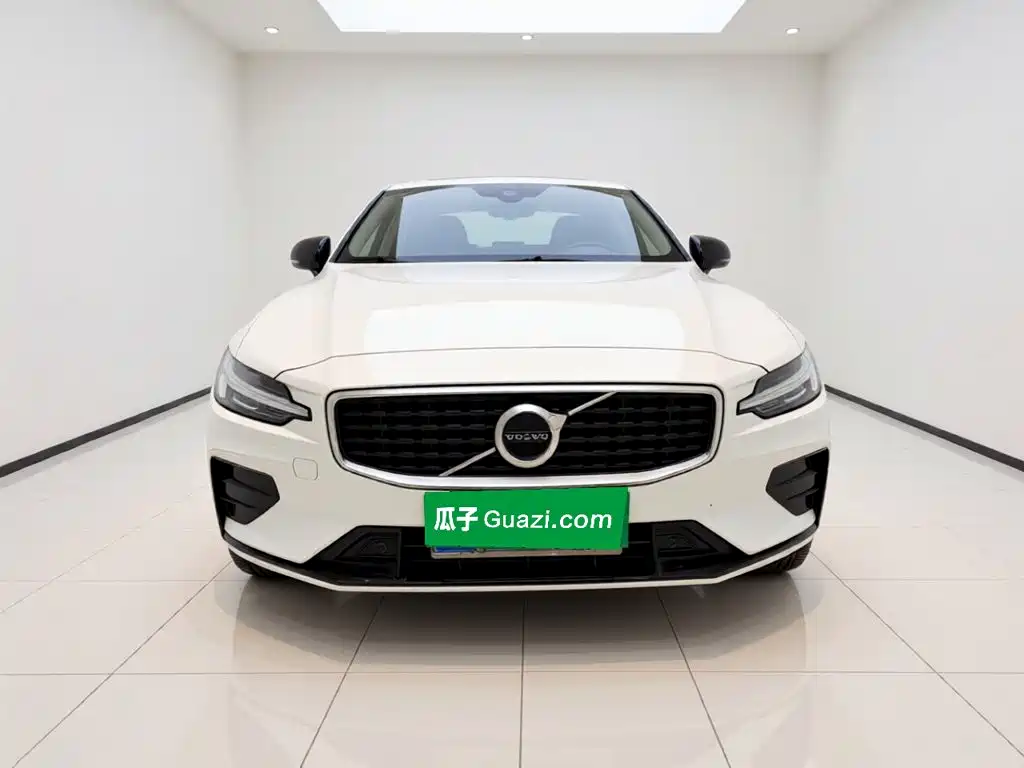 Volvo S60 — фото 2