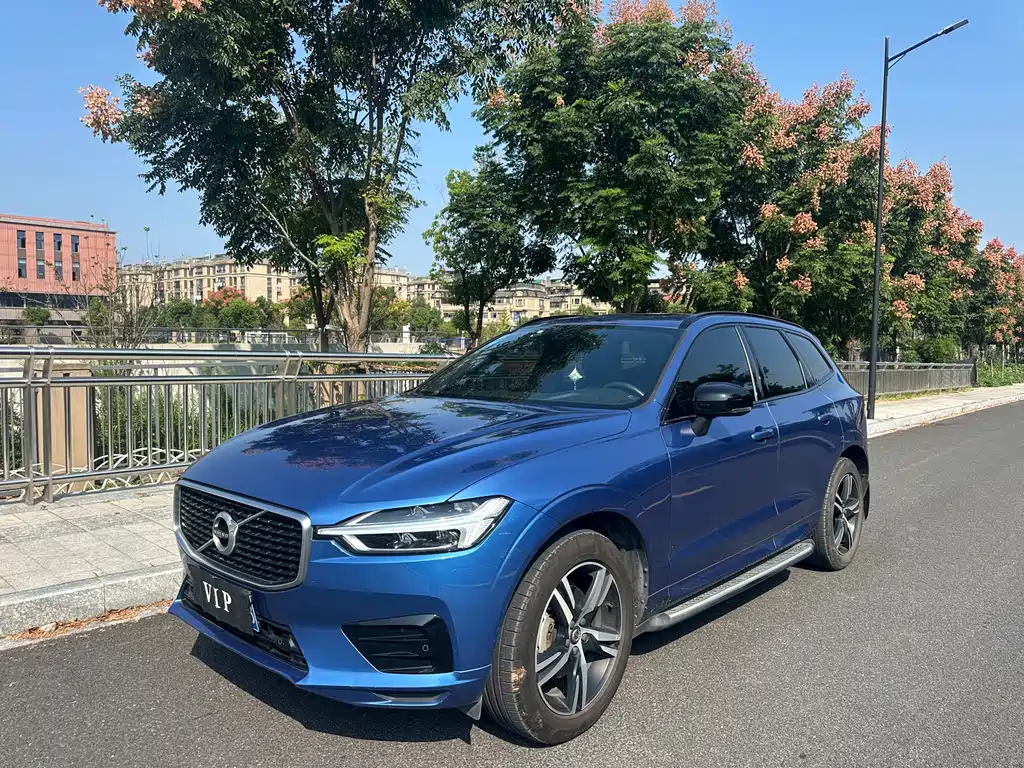 Volvo XC60 — фото 3