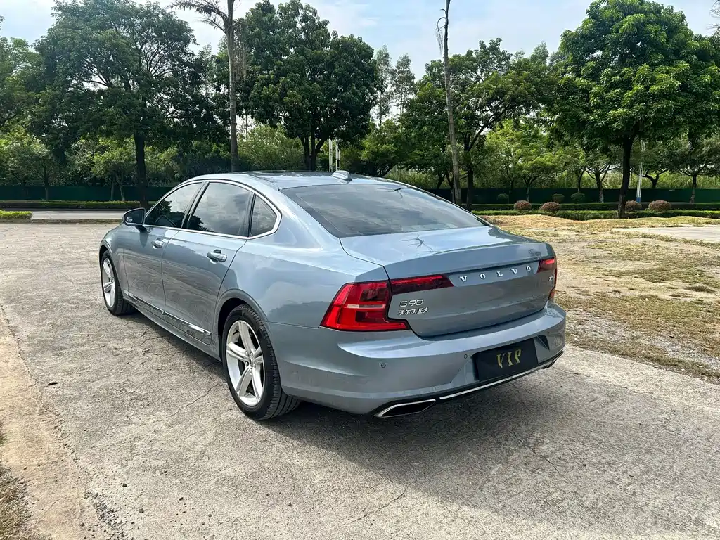 Volvo S90 — фото 7