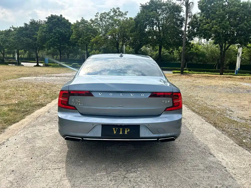 Volvo S90 — фото 8