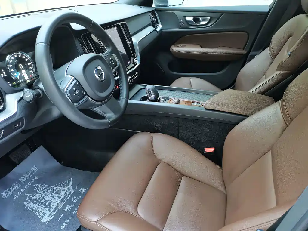Volvo S60 — фото 15