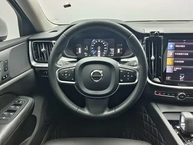 Volvo S60 — фото 14