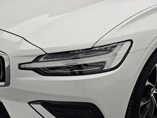 Volvo S60 — фото 10