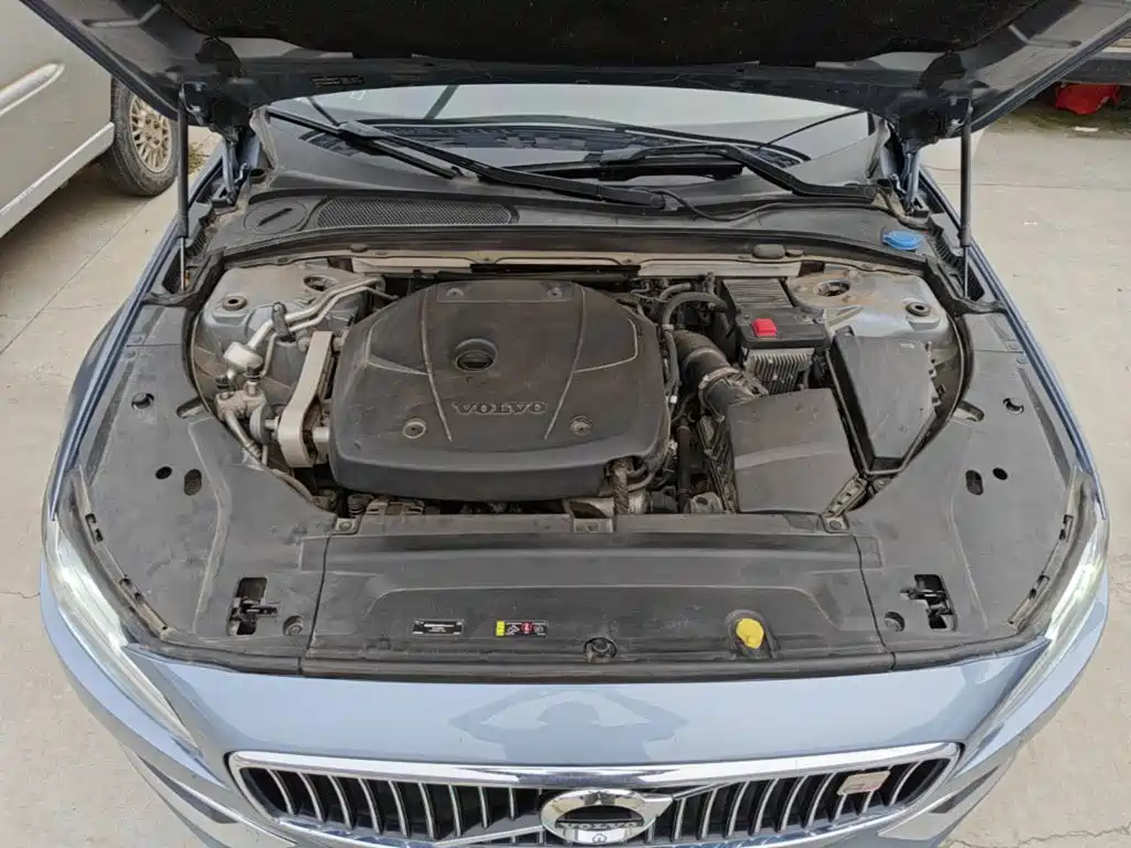 Volvo S90 — фото 16