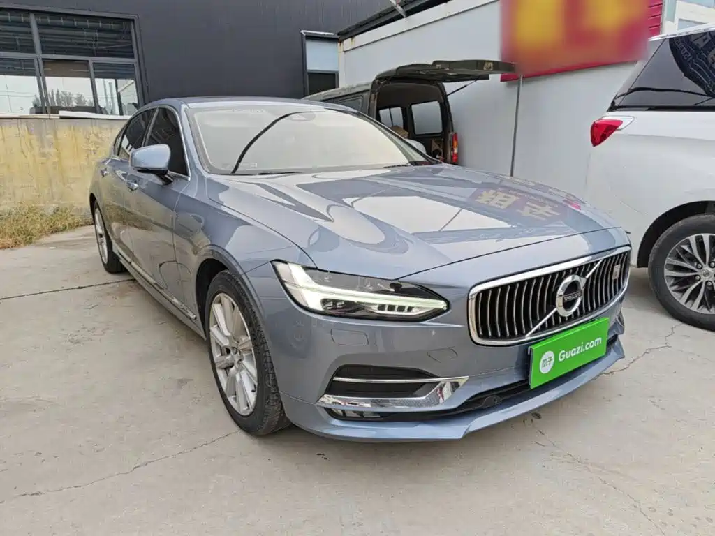 Volvo S90 — фото 22