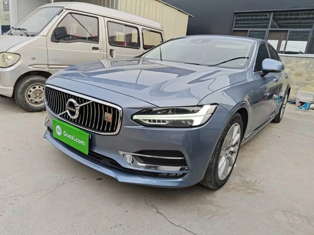 Volvo S90