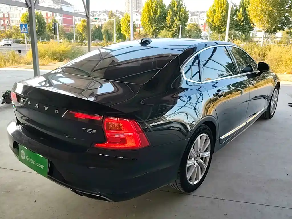 Volvo S90 — фото 7