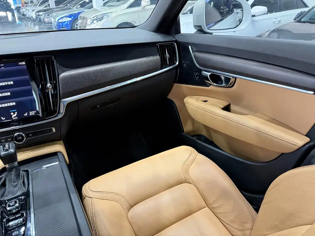Volvo V90 — фото 20