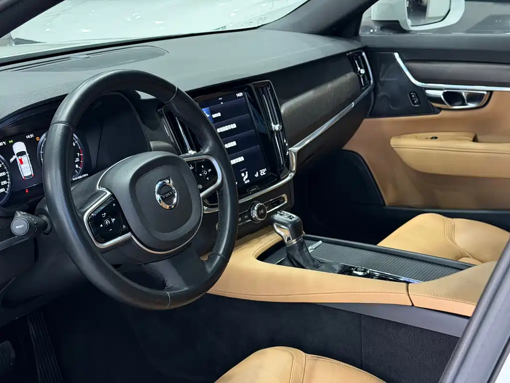 Volvo V90 — фото 10