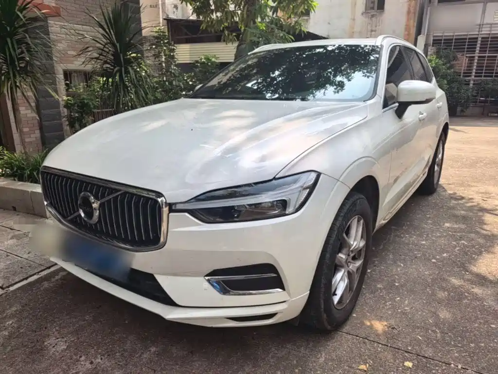 Volvo XC60 — фото 2