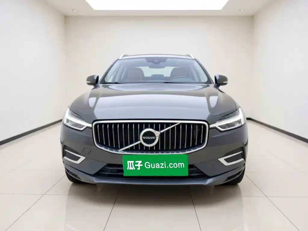 Volvo XC60 — фото 23