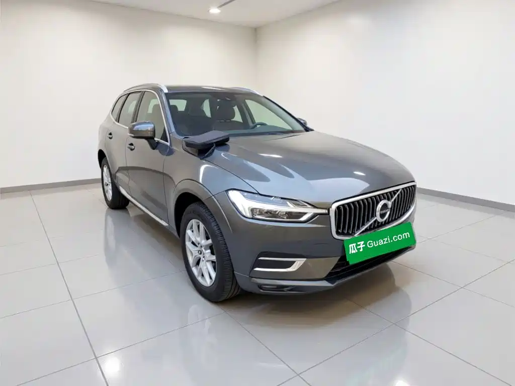 Volvo XC60 — фото 24