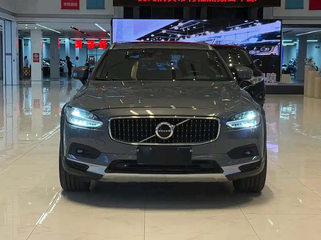 Volvo V90 — фото 2