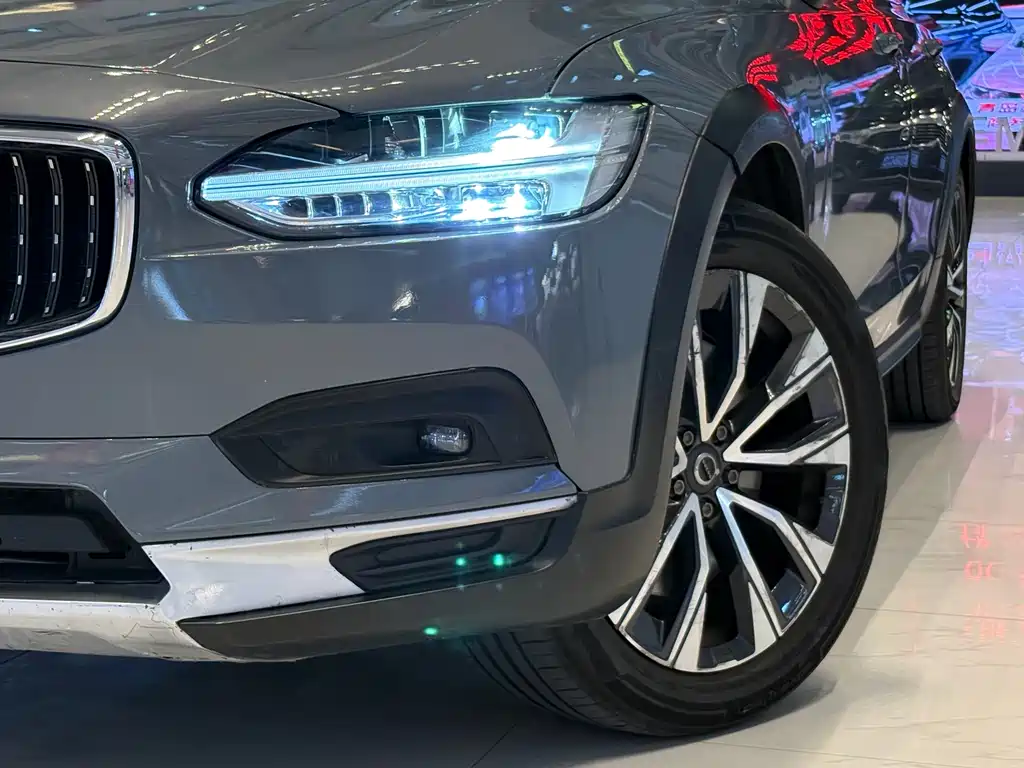 Volvo V90 — фото 15