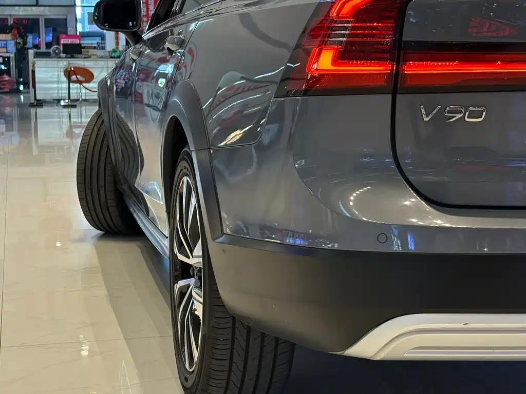 Volvo V90 — фото 16