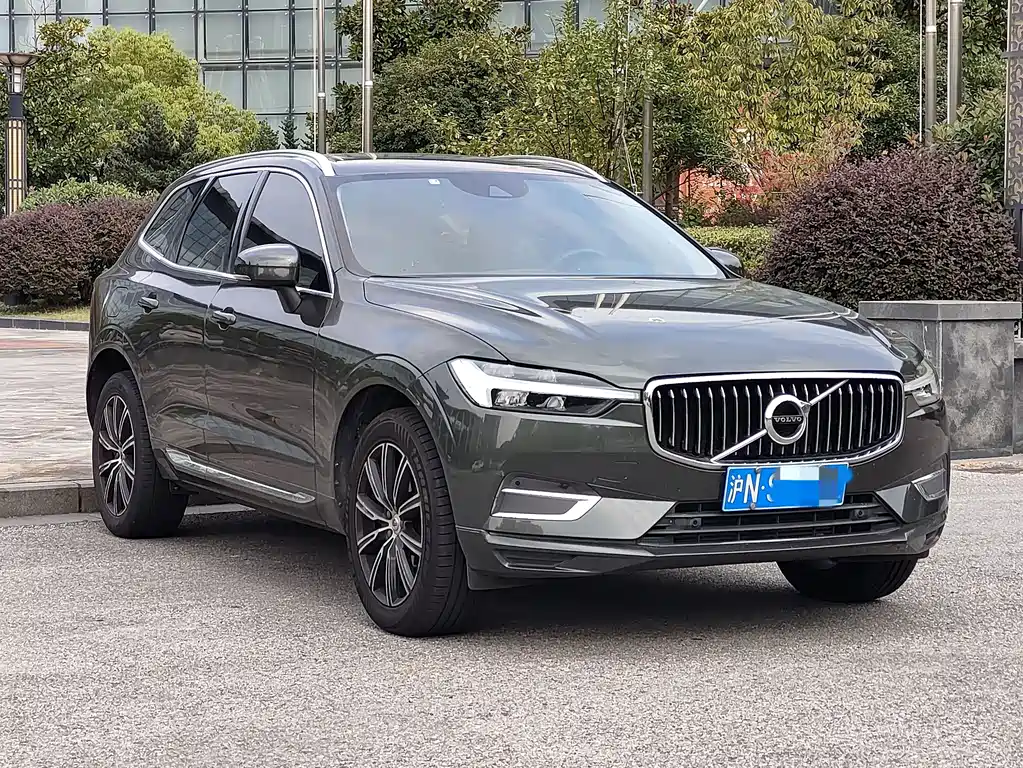 Volvo XC60 — фото 3