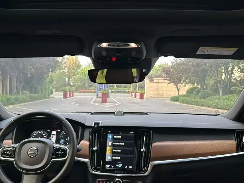 Volvo S90 — фото 4