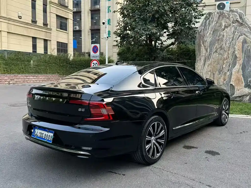 Volvo S90 — фото 7