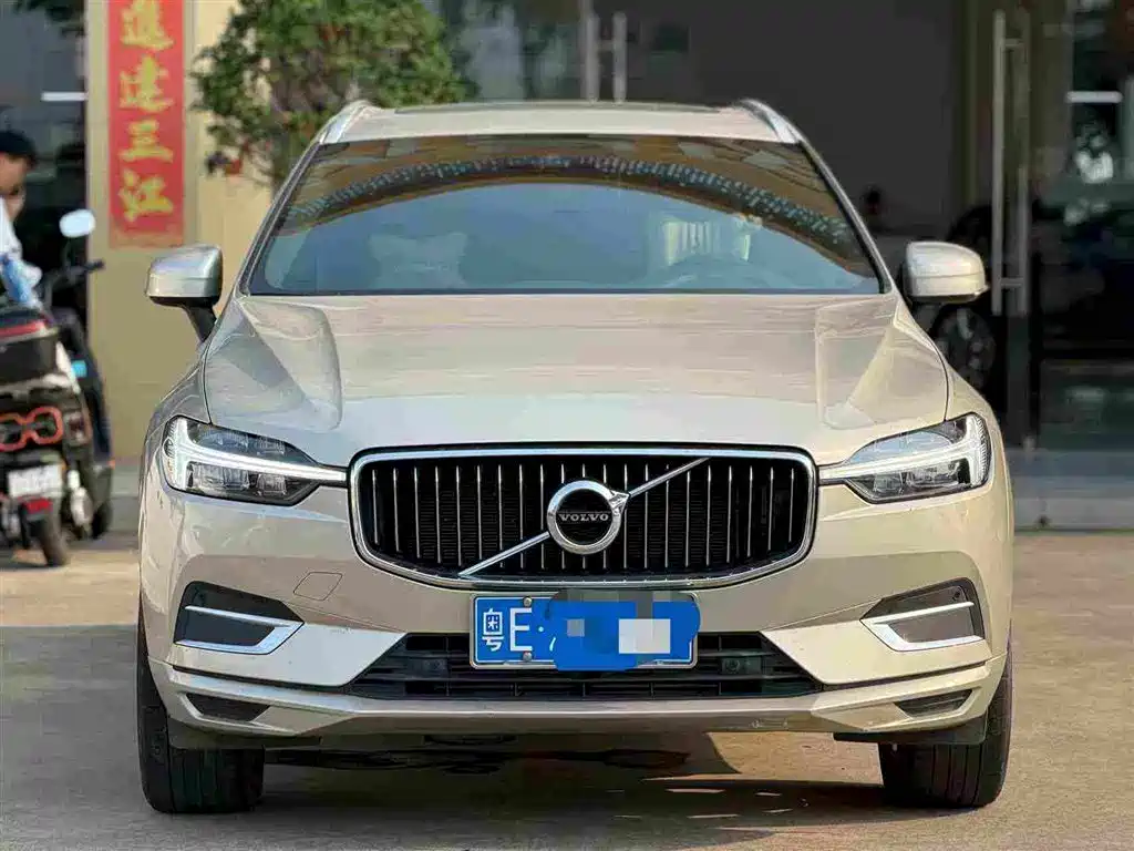 Volvo XC60 — фото 2