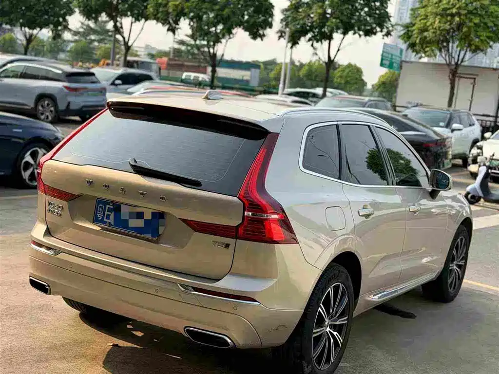 Volvo XC60 — фото 3