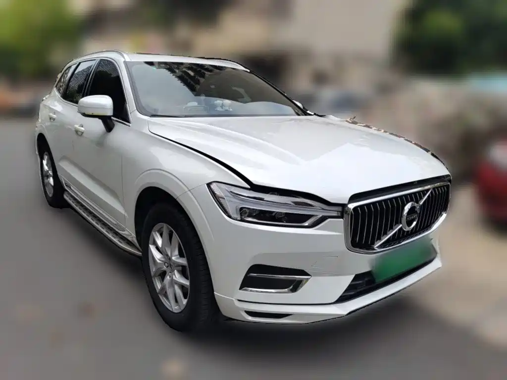 Volvo XC60 — фото 3