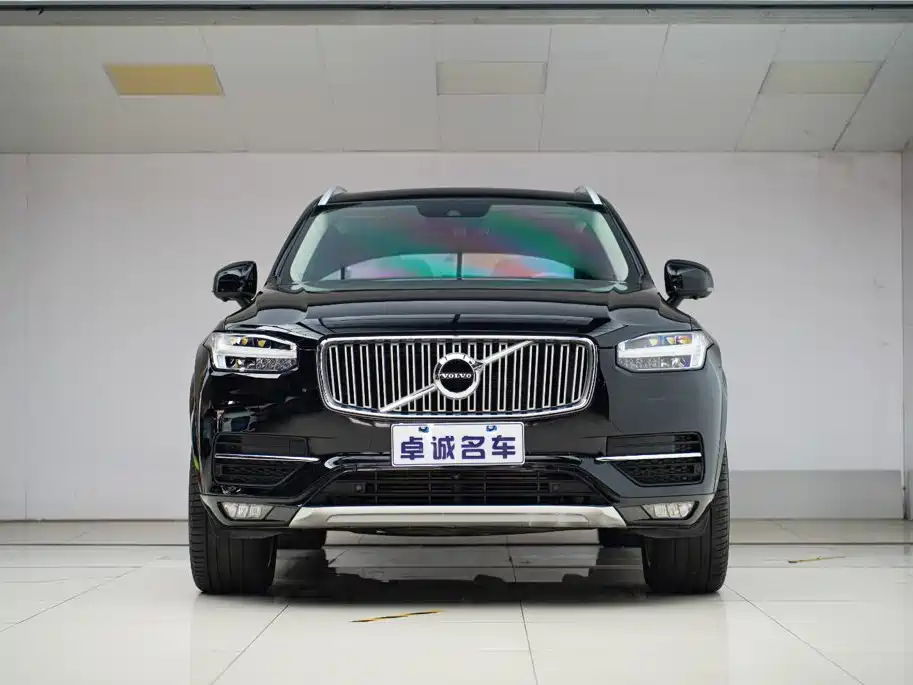 Volvo XC90 — фото 2