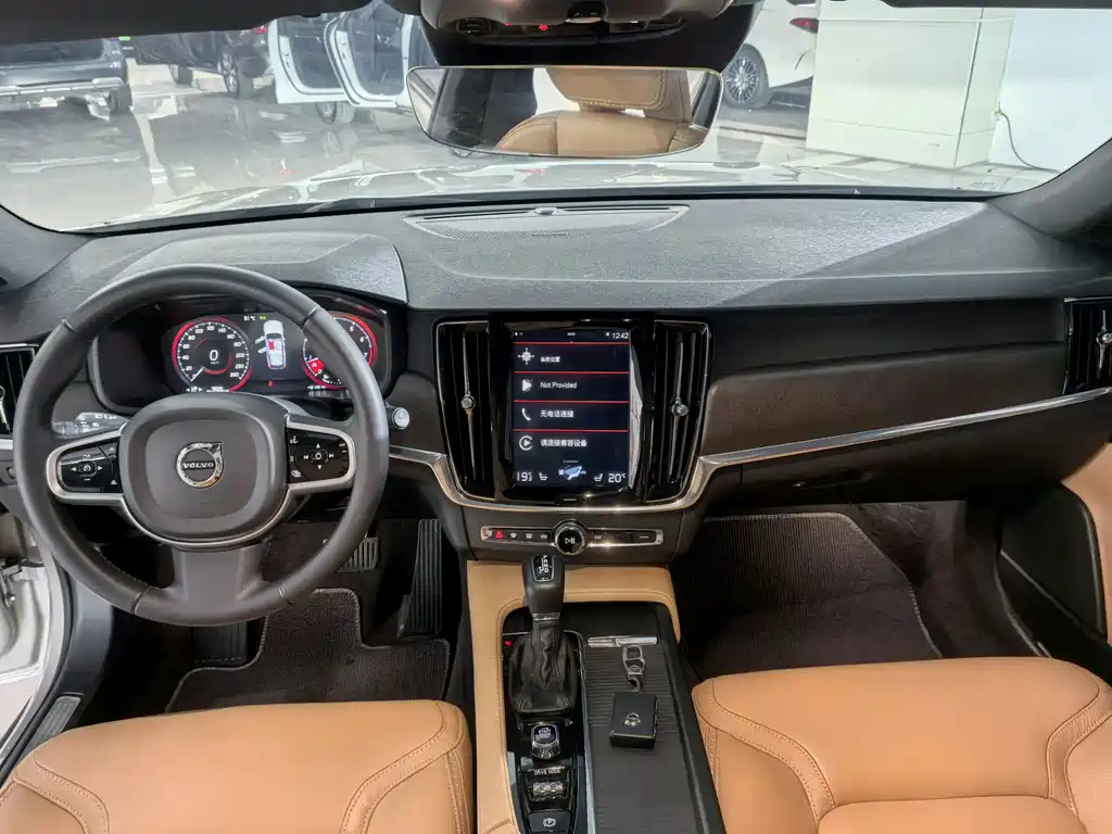 Volvo V90 — фото 10
