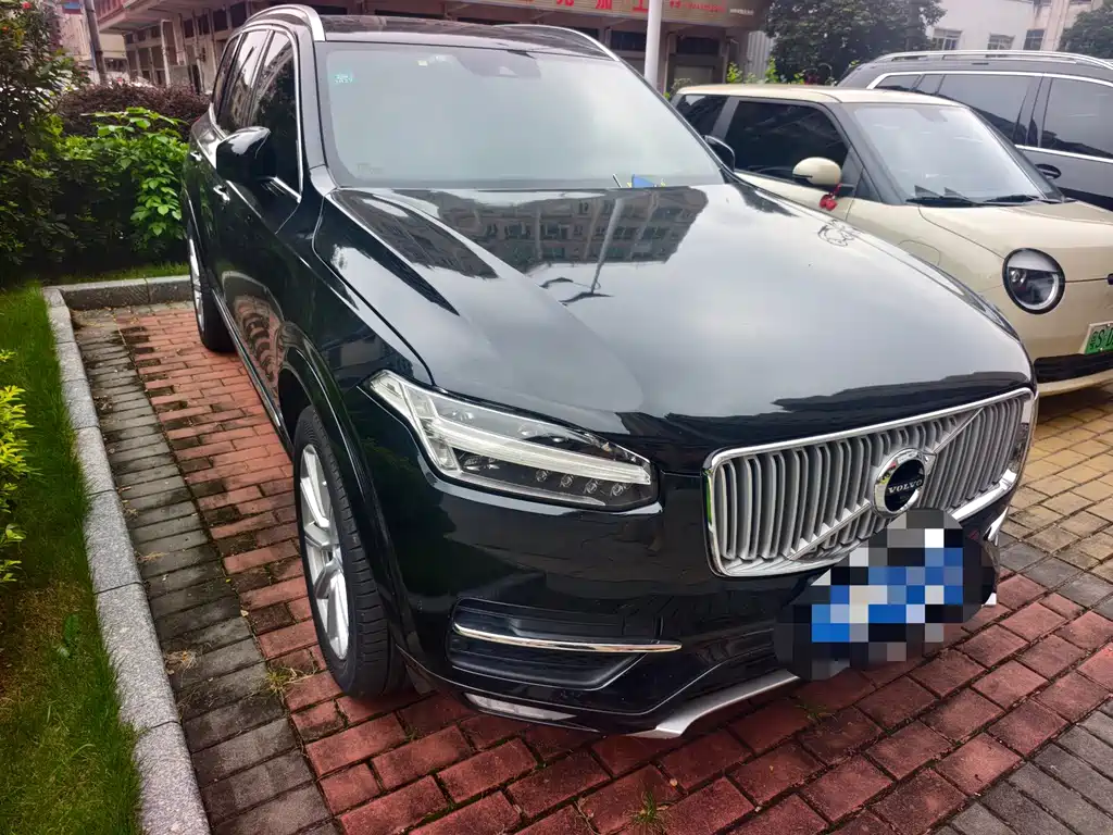 Volvo XC90 — фото 2