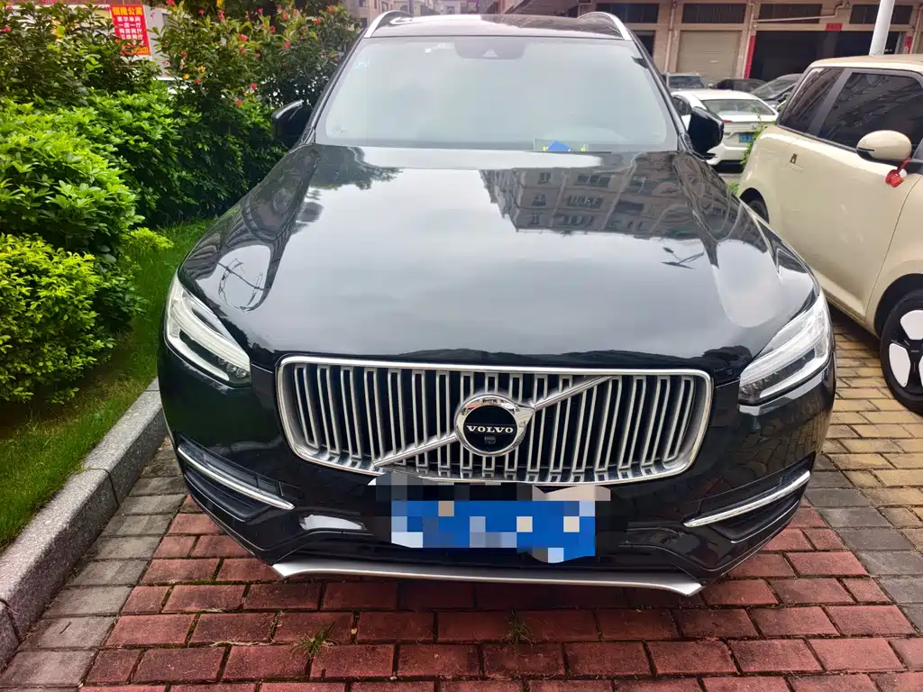 Volvo XC90 — фото 3