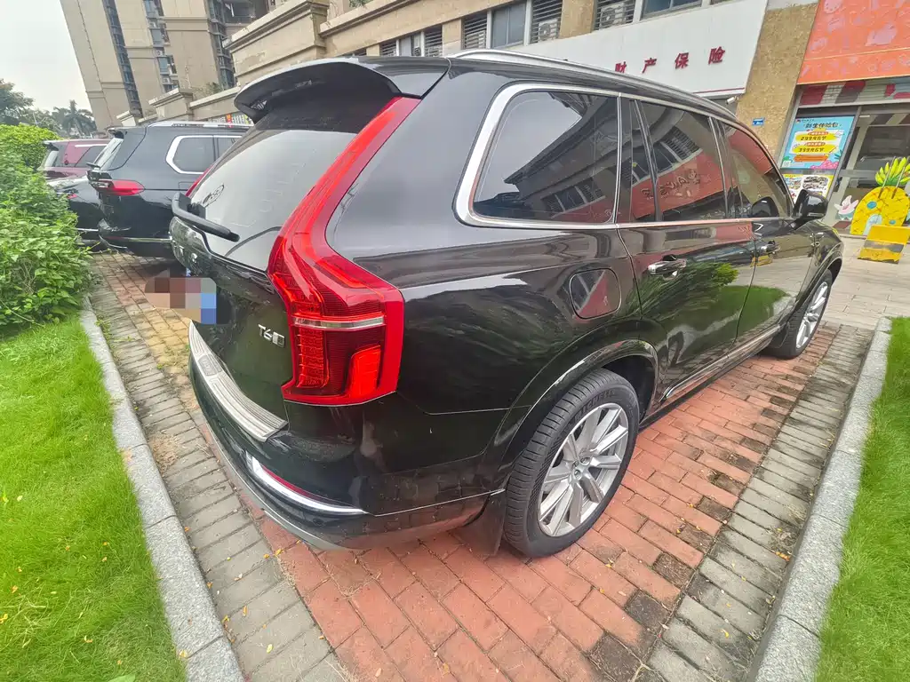 Volvo XC90 — фото 4