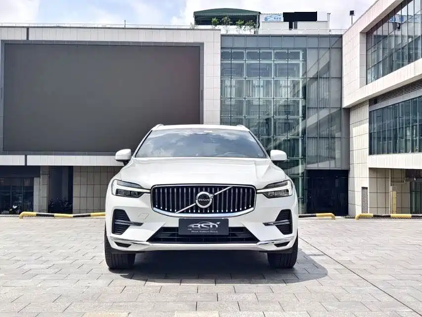 Volvo XC60 — фото 2