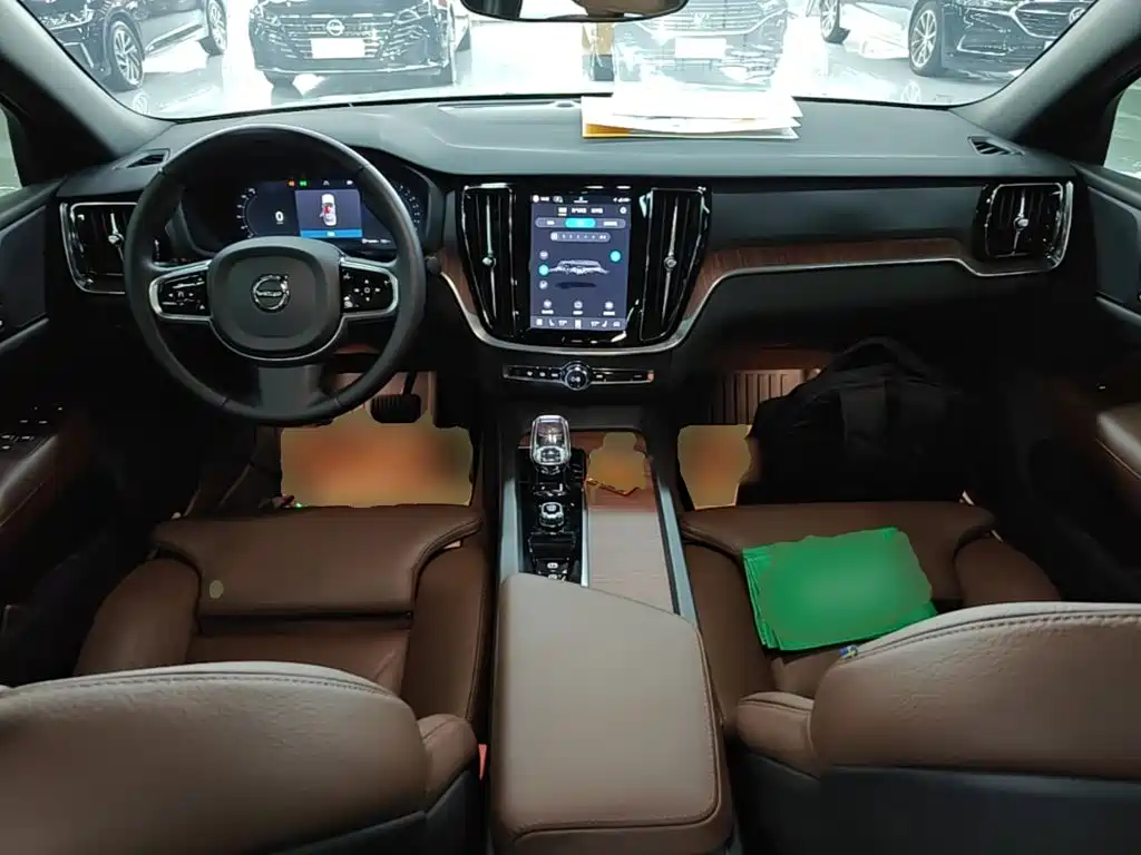 Volvo S60 — фото 10
