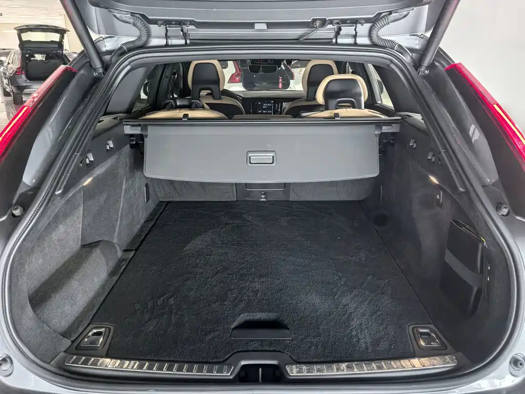 Volvo V90 — фото 11