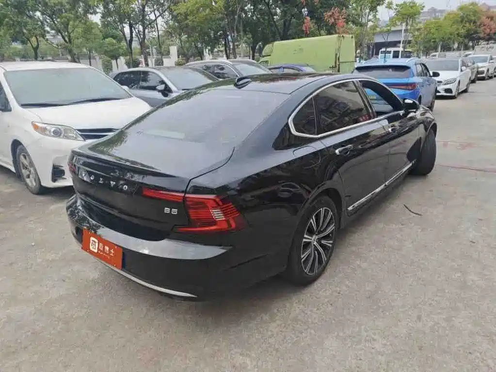 Volvo S90 — фото 3
