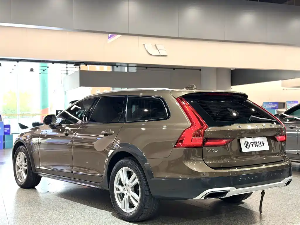 Volvo V90 — фото 5