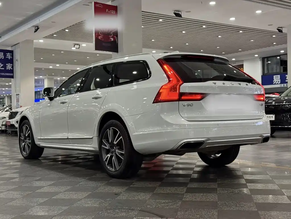 Volvo V90 — фото 2