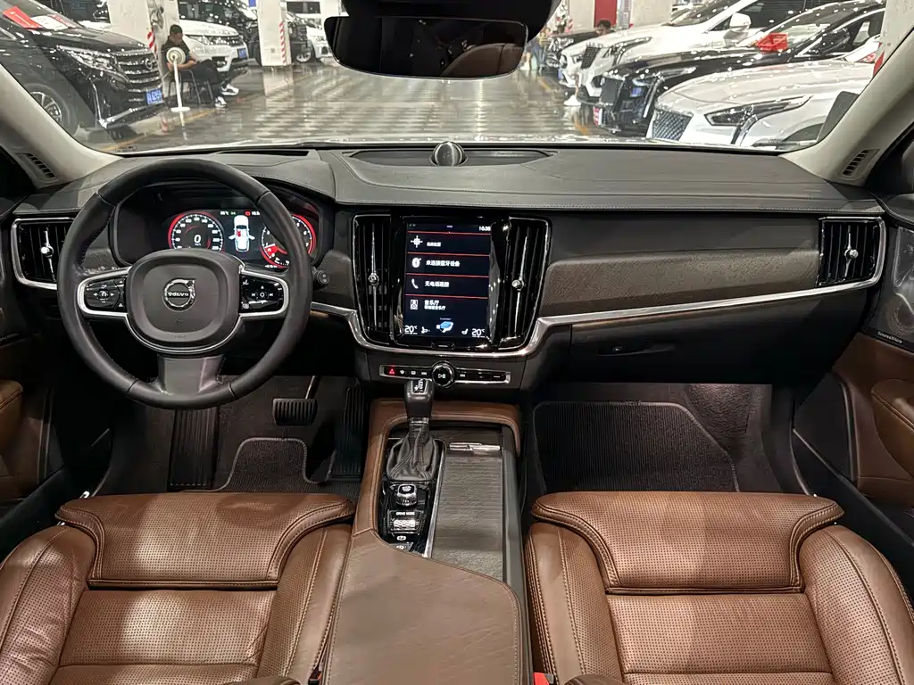 Volvo V90 — фото 10
