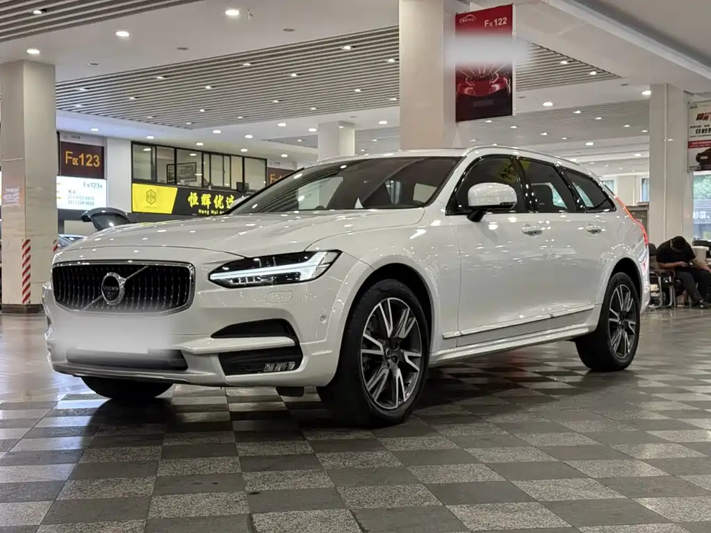 Volvo V90