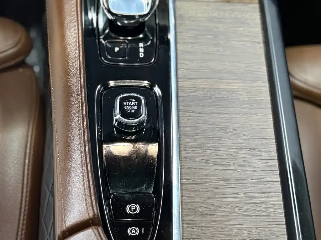Volvo S90 — фото 21