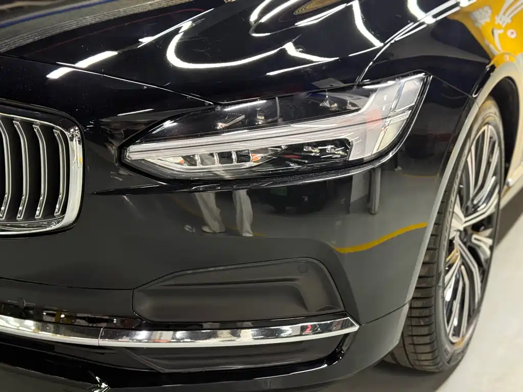 Volvo S90 — фото 22