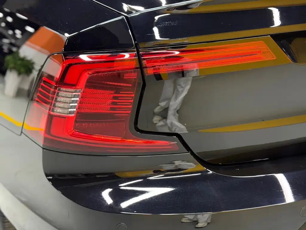 Volvo S90 — фото 24