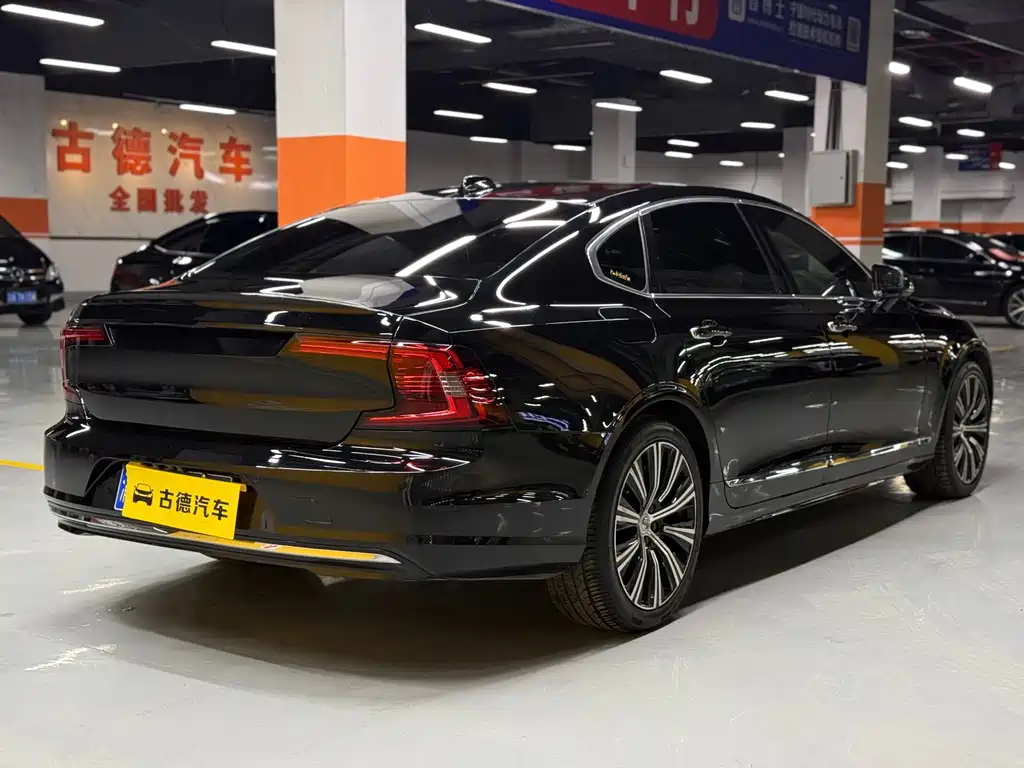 Volvo S90 — фото 7