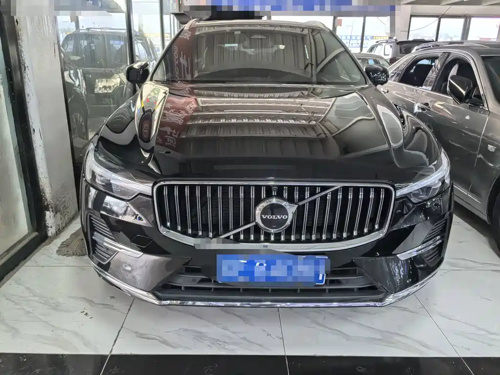 Volvo XC60 — фото 2