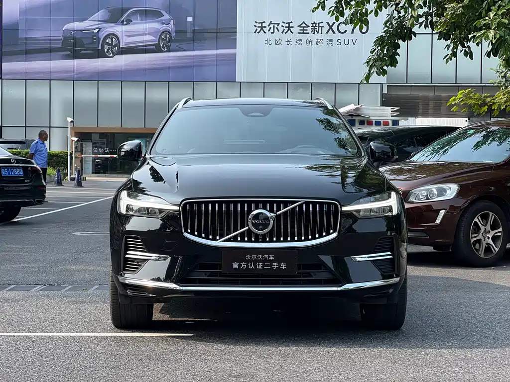 Volvo XC60 PHEV — фото 2