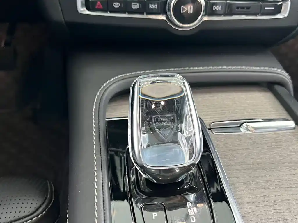 Volvo S90 — фото 18