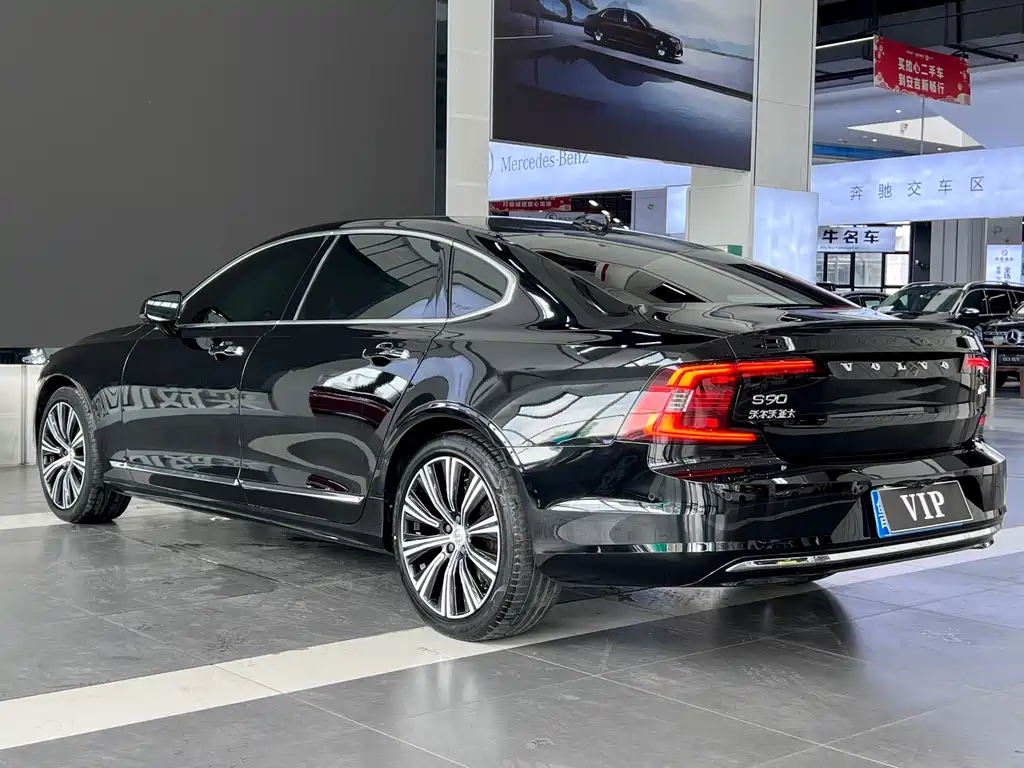 Volvo S90 — фото 6