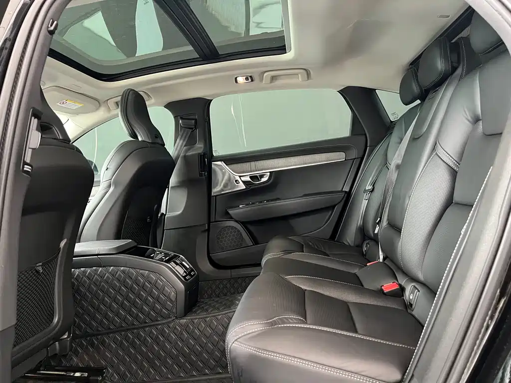 Volvo S90 — фото 10