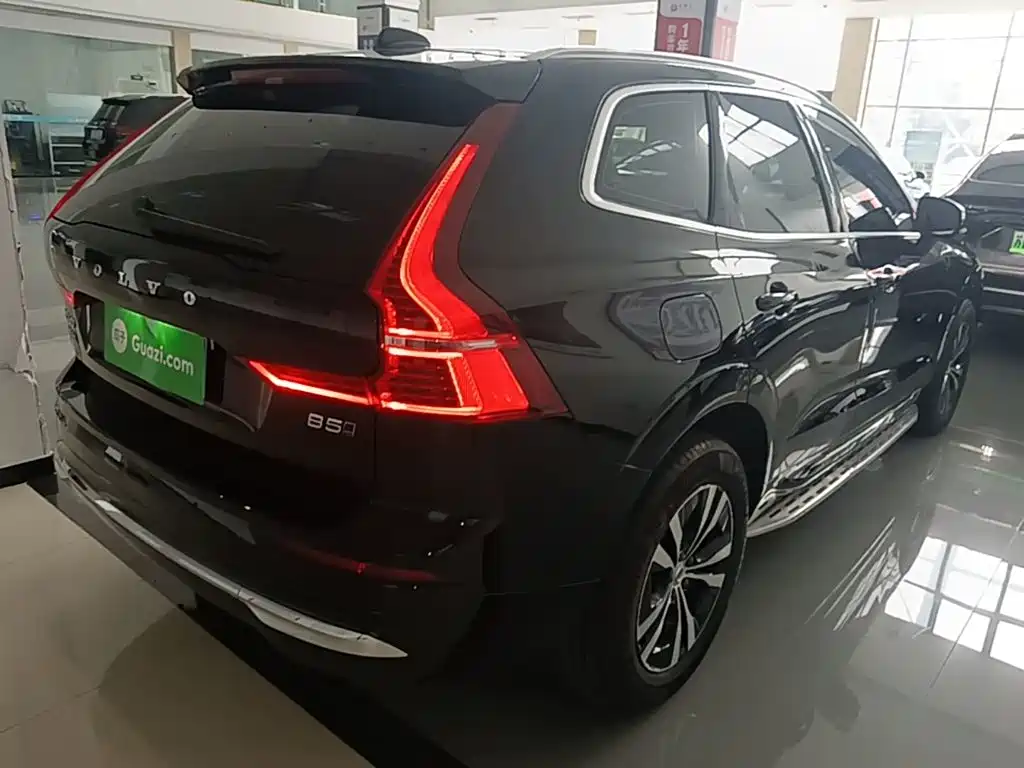 Volvo XC60 — фото 7